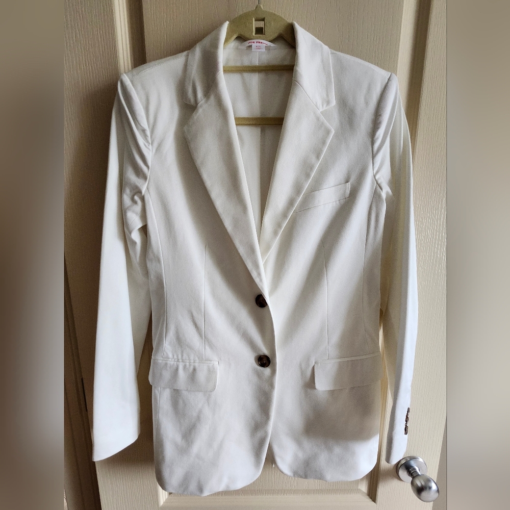 JOE FRESH Never Worn Tailored Fit White Cotton Blazer Brown Buttons. Size Small.